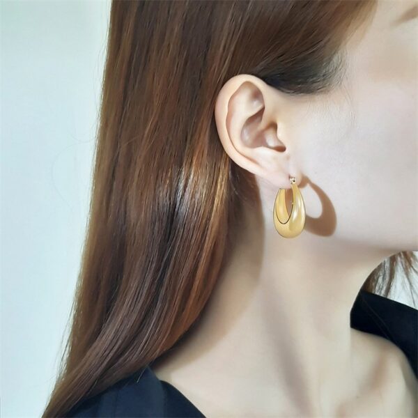 Olivia Hoops - Image 3