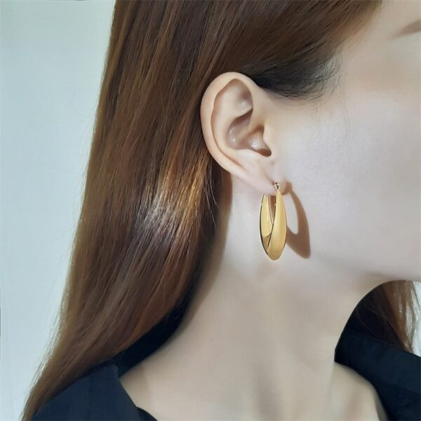 Valeria Hoops - Image 4