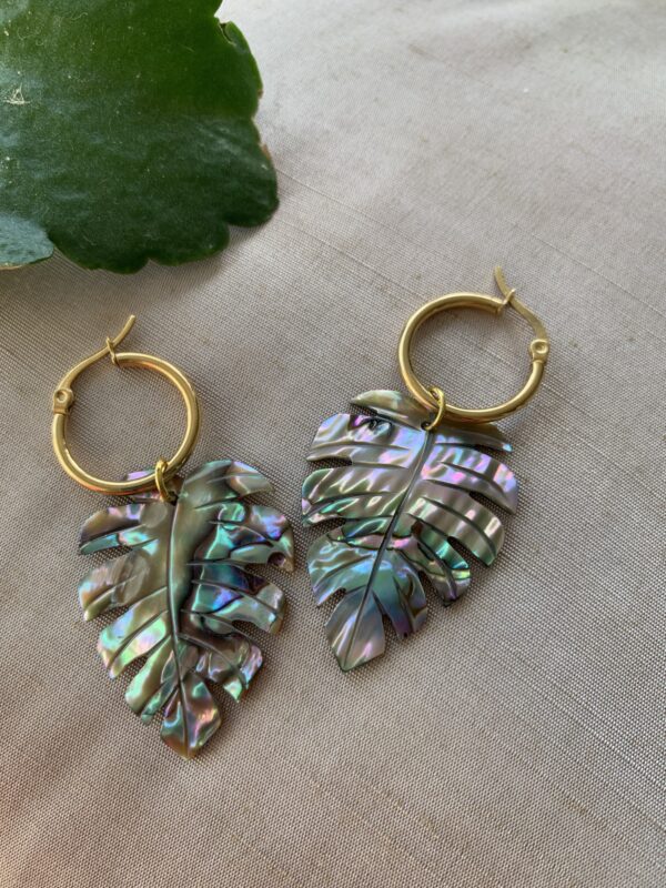 Clarissa Monstera Leaf Earrings - Image 3
