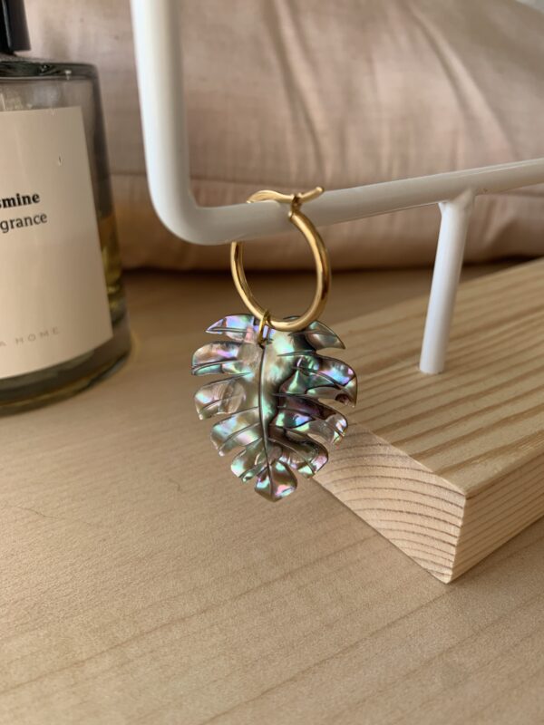 Clarissa Monstera Leaf Earrings - Image 5