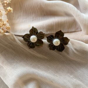 Mother of Pearl Flower Studs (Black) - Image 3