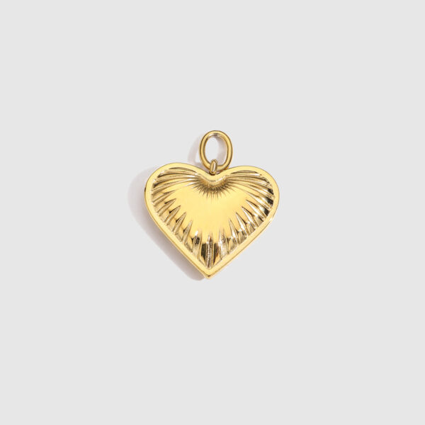 Heart Pendant Necklace - Image 2