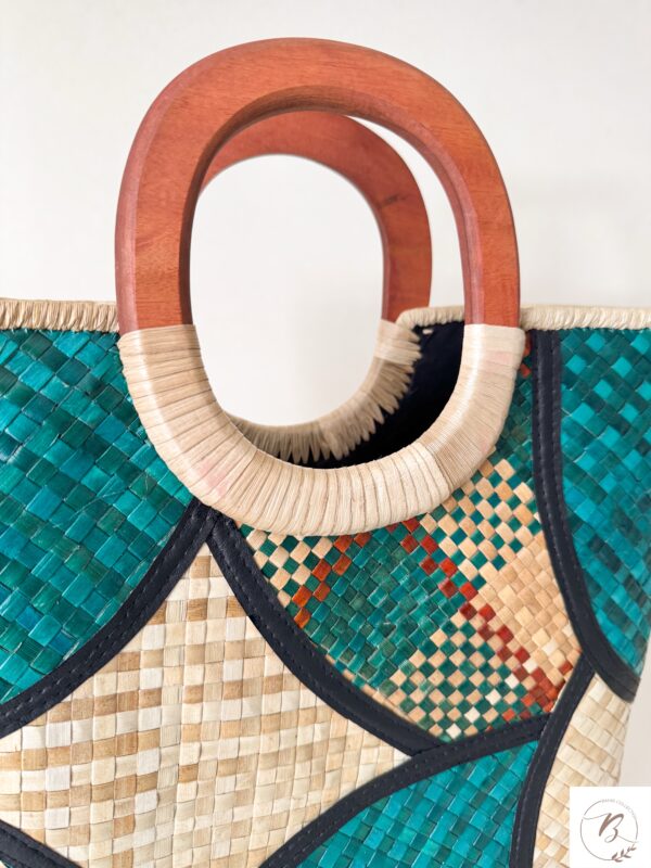 Alma Tote Bag (Green and Natural) - Image 3