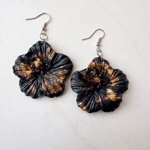 Jessie Molded Clay Earrings (Black)